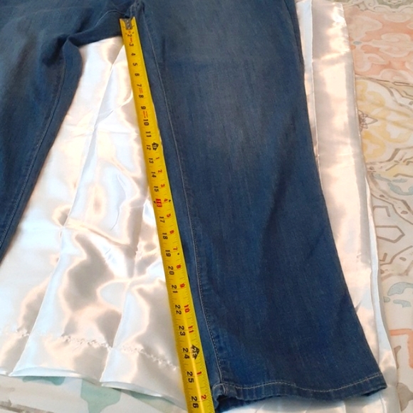 🛍Chico's so soft slim boyfriend ankle jeans chico's size 1 (10 in US) - Picture 7 of 8